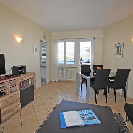 Casa Varesi, 5 Stock By Holap Sa Lägenhet